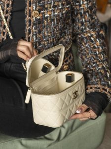 Chanel 25c 新款 手柄盒子包 荔枝牛 米白 图5