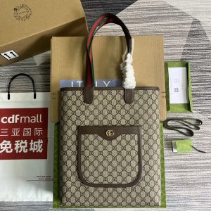 古家出品!原厂皮,款号744544,配专柜全套绿色包装,小号托特包,每一季都会推出全新款型,打造适合各种目的地的多功能旅 图1