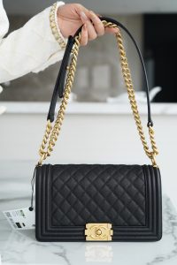 Chanel leboy 大球纹黑金中号 图1