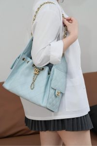Chanel small hobo 蒂芙尼蓝小号 图1