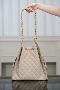 Chanel hobo bag 杏色鱼子酱 中号 图2