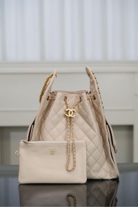Chanel hobo bag 杏色鱼子酱 中号 图3