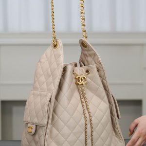 Chanel hobo bag 杏色鱼子酱 中号 图5