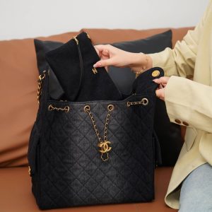 Chanel hobo bag 黑色牛仔 中号 图2