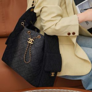 Chanel hobo bag 黑色牛仔 中号 图4