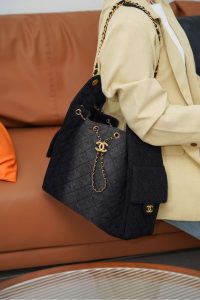 Chanel hobo bag 黑色牛仔 中号 图6