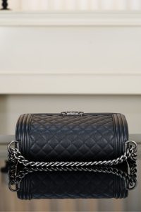 Chanel Leboy 小球纹 黑银中号 图7