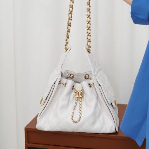 Chanel small hobo 白色 鱼子酱 小号 图2