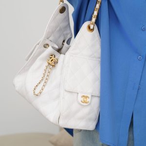 Chanel small hobo 白色 鱼子酱 小号 图3