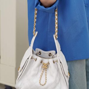 Chanel small hobo 白色 鱼子酱 小号 图4