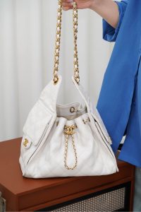 Chanel small hobo 白色 鱼子酱 小号 图8