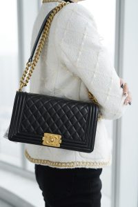 Chanel Leboy 小羊皮黑金中号 图2