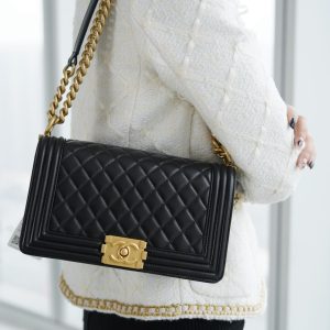 Chanel Leboy 小羊皮黑金中号 图2