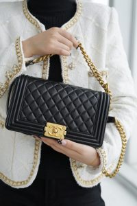 Chanel Leboy 小羊皮黑金中号 图7