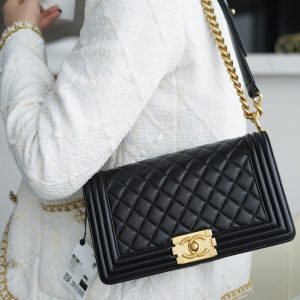 Chanel Leboy 小羊皮黑金中号 图8