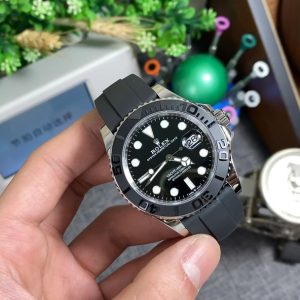 白游艇 图1