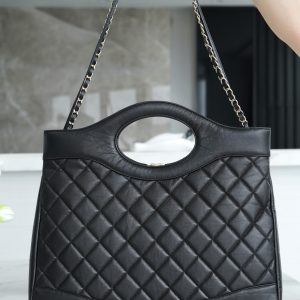 Chanel 31bag 大号黑色 褶皱小牛皮 图3