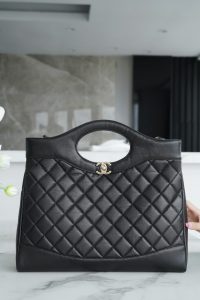 Chanel 31bag 大号黑色 褶皱小牛皮 图1