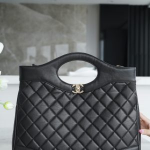 Chanel 31bag 大号黑色 褶皱小牛皮 图1