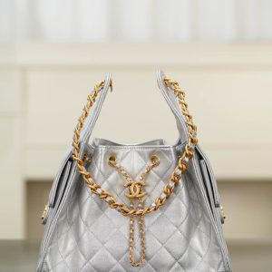 Chanel small hobo 银色 小号 图1