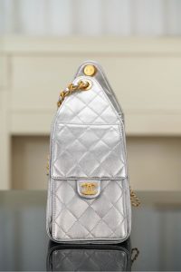 Chanel small hobo 银色 小号 图6