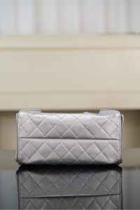 Chanel small hobo 银色 小号 图9