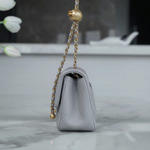 Chanel 金属球方胖子 浅灰 图8
