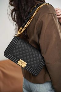 Chanel leboy 小球纹黑金中号 图3