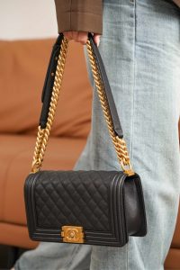 Chanel leboy 小球纹黑金中号 图4