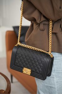 Chanel leboy 小球纹黑金中号 图5