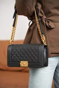 Chanel leboy 小球纹黑金中号 图6