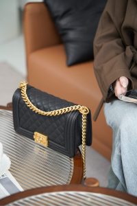 Chanel leboy 小球纹黑金中号 图8