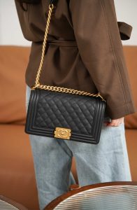 Chanel leboy 小球纹黑金中号 图9