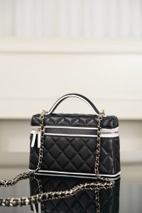 Chanel 26ss隐藏款 熊猫拼色LP盒子包 图5