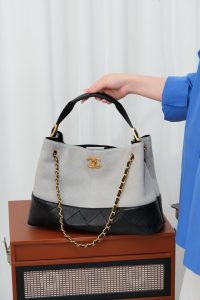 Chanel 25A 麂皮购物袋 灰色小号 图2