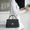 CHANEL Coco handle 牛皮手柄 黑色 中号 图1