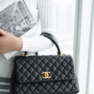 CHANEL Coco handle 牛皮手柄 黑色 中号 图7