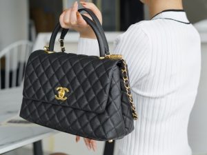 CHANEL Coco handle 牛皮手柄 黑色 中号 图9
