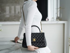 CHANEL Coco handle 牛皮手柄 黑色 中号 图2