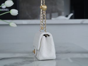Chanel 金属球方胖子 白色 图5