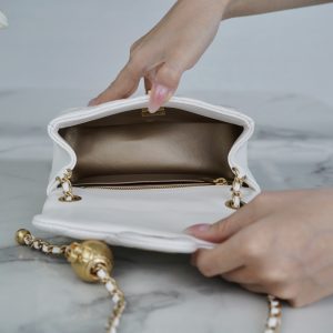 Chanel 金属球方胖子 白色 图6