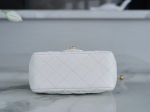 Chanel 金属球方胖子 白色 图8