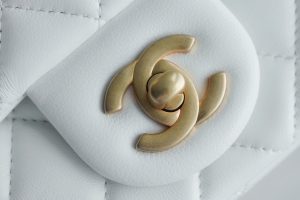 Chanel 金属球方胖子 白色 图9