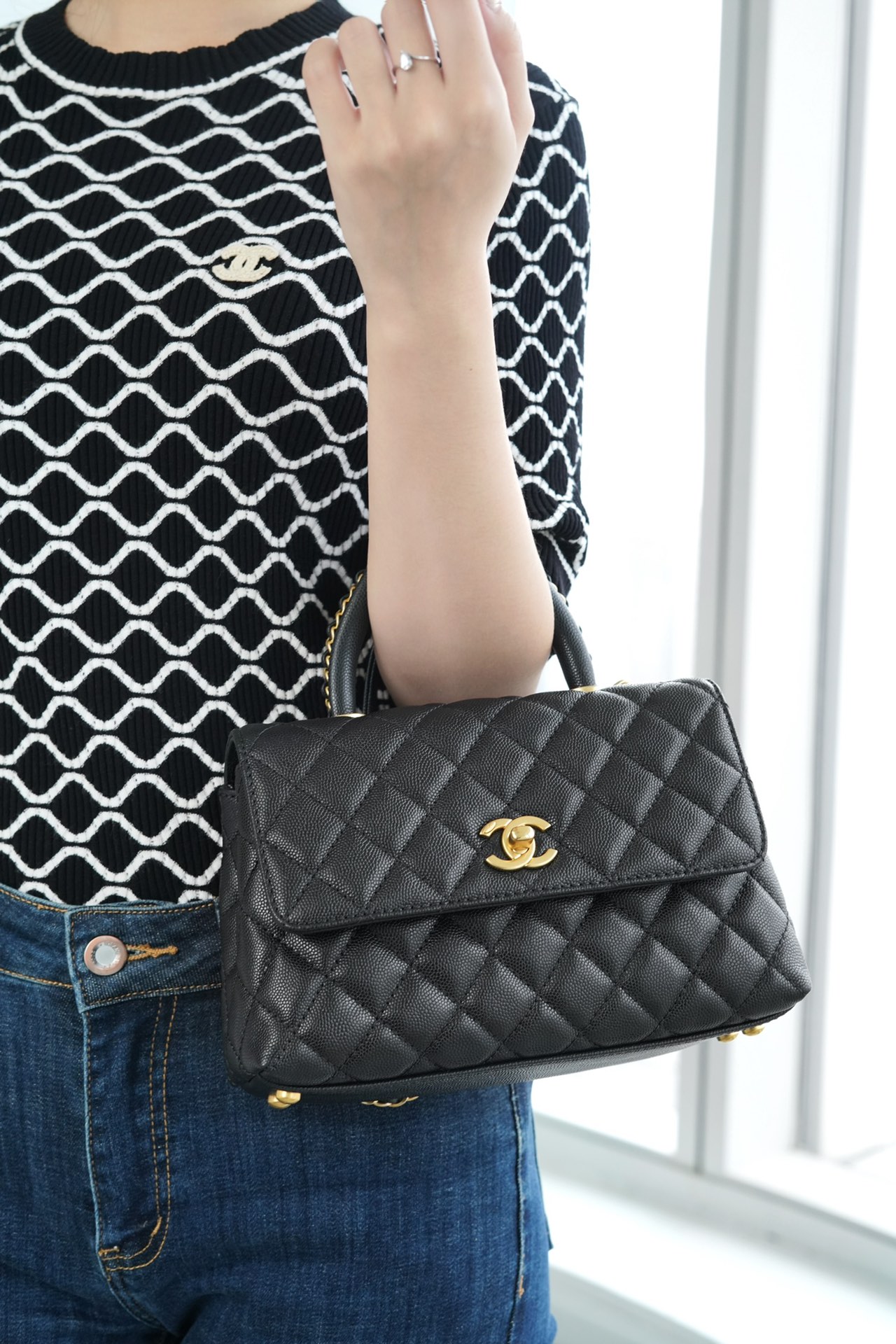 CHANEL 23P Coco handle 黑色 小号 图1
