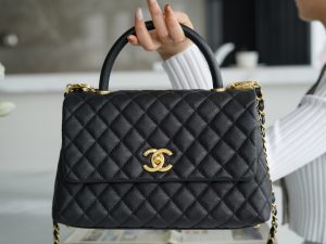 CHANEL Coco handle 牛皮手柄 黑色 中号 图1