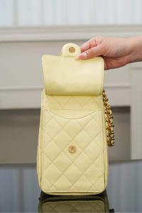Chanel small hobo 小鸡黄 小号 图7