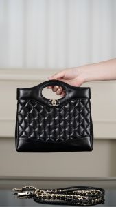 Chanel 31bag Mini 黑金 图4