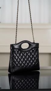 Chanel 31bag Mini 黑金 图5