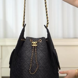 Chanel hobo bag 黑色牛仔 中号 图1