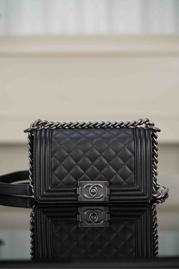 Chanel Leboy 小球纹 黑银小号 图1